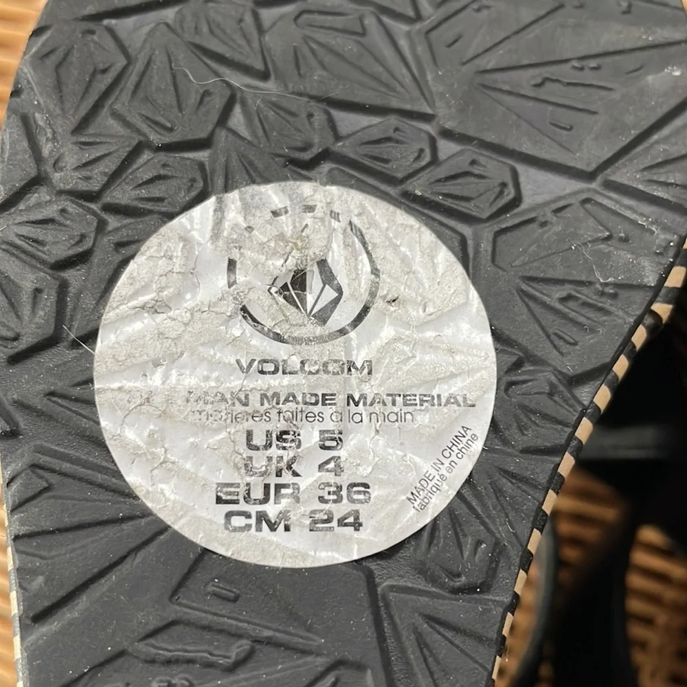 ✨Host Pick✨ Volcom Platform Wedges NWOB